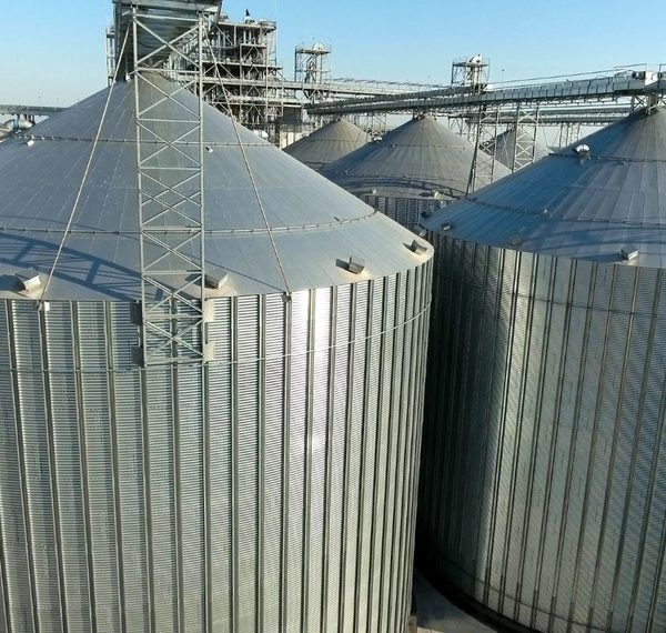 steel grain silos storage_©DIMA90 - STOCK.ADOBE.COM_e.jpg