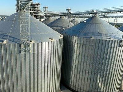 Steel grain silos storage dima90   stock.adobe.com e