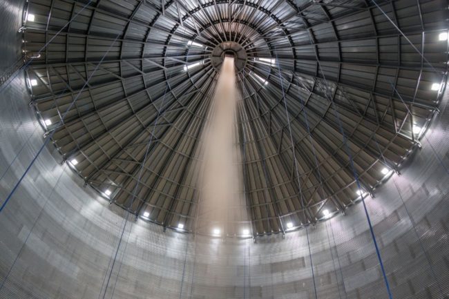 grain silo inside_©Юлия Корниевич-STOCK.ADOBE.COM_e.jpg
