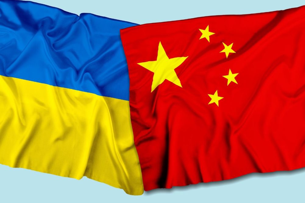Ukraine China flags_©BILLIONPHOTOS.COM - STOCK.ADOBE.COM_e.jpg