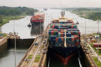 Panama Canal_shipping_©SEARAGEN - STOCK.ADOBE.COM_e.jpg