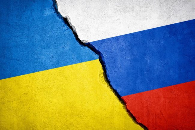 Ukraine Russia flags war_©FEYDZHET SHABANOV - STOCK.ADOBE.COM_e.jpg