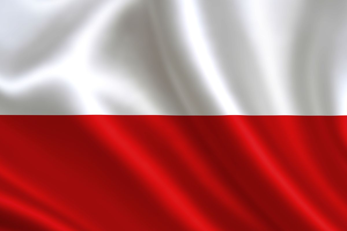 Poland flag_©ADIDAS4747 - STOCK.ADOBE.COM_e.jpg