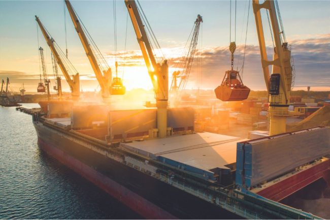 Global trade_grain shipping_©VALDISSKUDRE - STOCK.ADOBE.COM_e.jpg
