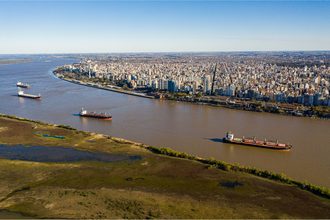 Rosario Argentina_Parana River_©ARI MANUEL WIRESTOCK - STOCK.ADOBE.COM_e.jpg