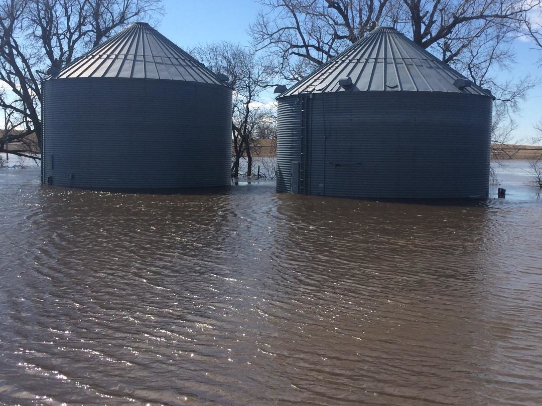 flooded grain bin