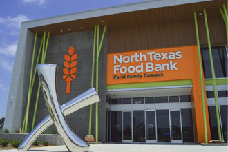 Maxi lift  donates 15000 meals through the north texas food bank  photo cred north texas food bank e