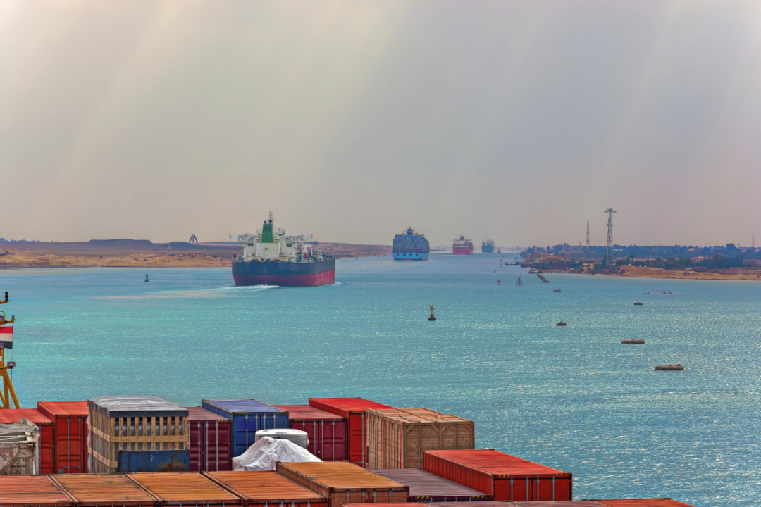 Ships navigating the Suez canal